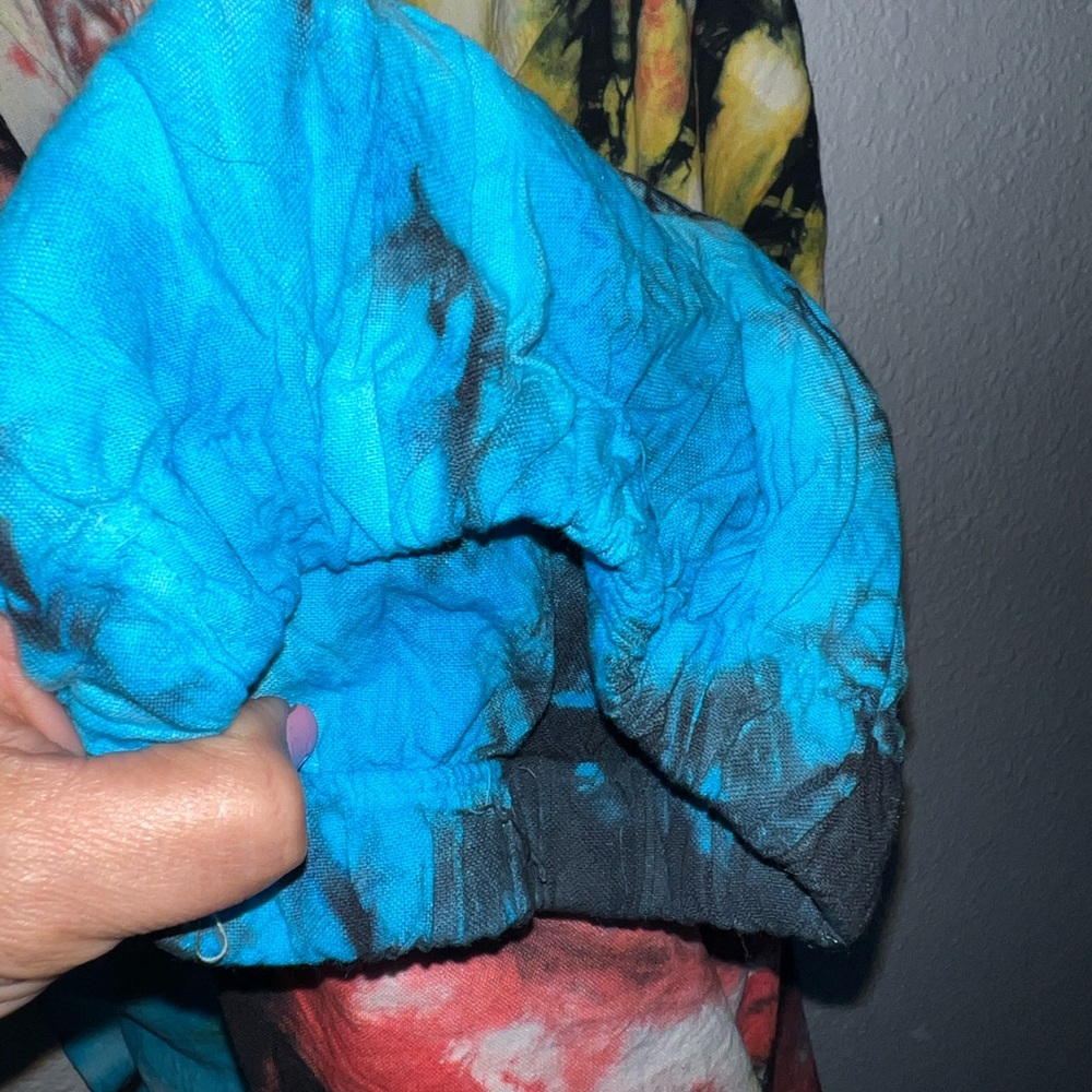 COLINE Tie-Dye Colorful Jumper Size L/XL. - Picture 12 of 13